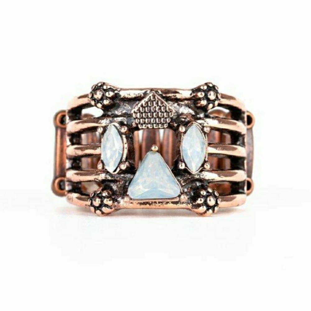Elegant Gold and Moonstone Women's Ring